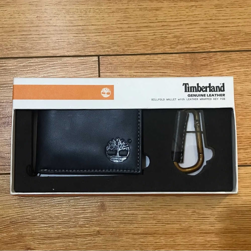 Timberland Leather Wallet and Key Fob Set